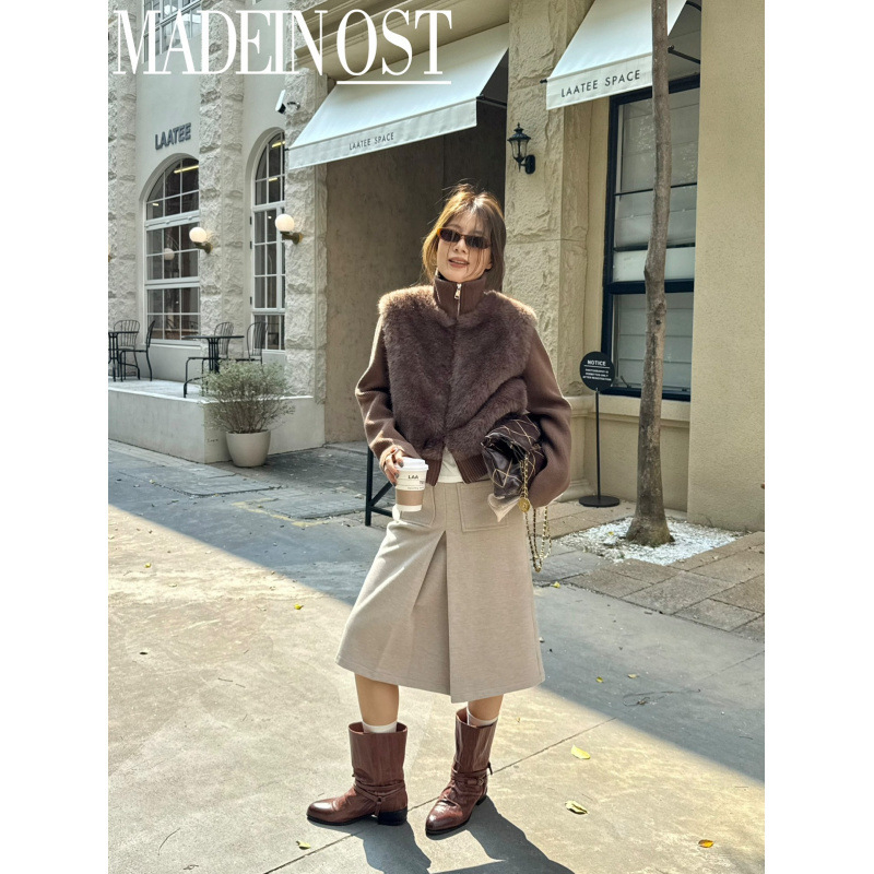 Koreai stílusú rövid kabát műszőrme panelokkal, álló gallér, elöl cipzárral, hosszú ujjú, poliészter