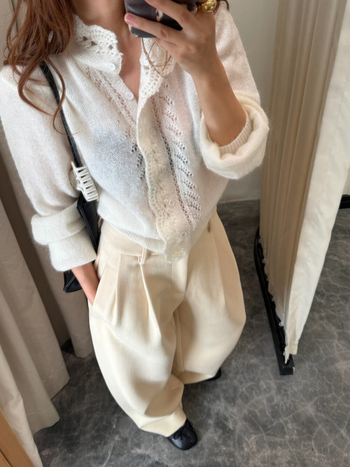 Cardigan tricotat cu decupaj în dantelă, lână Merino și mohair, decolteu în V, croială lejeră