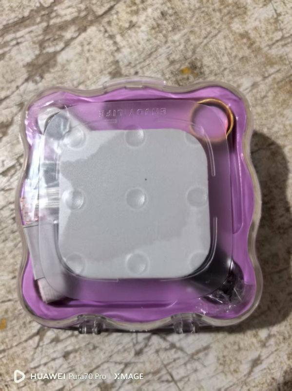 Kit de cusut portabil cu set magnetic de susținere; ambalaj cu 175 de cutii; 228,5 g; posibilitate de personalizare