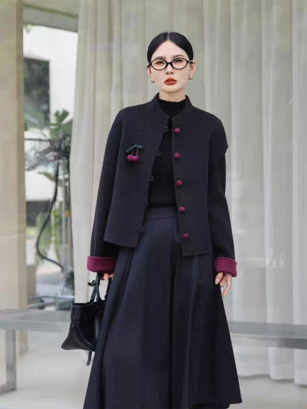 Palton femei din lână de oaie, guler stand, model cu potrivire cromatică, lungime normală, toamnă 2025