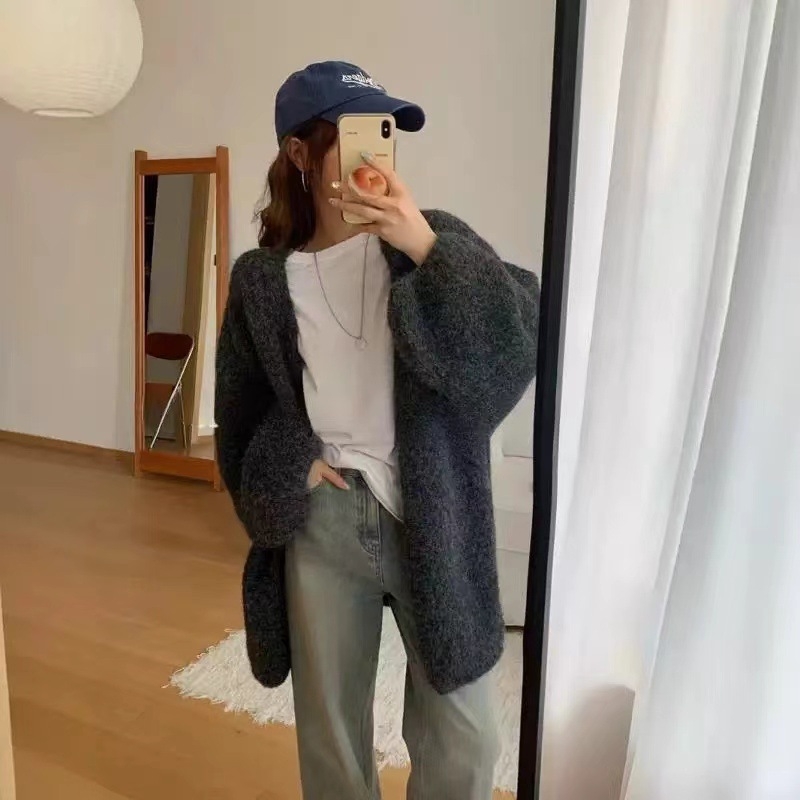 Cardigan tricotat pentru femei - croi lejer, decolteu în V, mâneci lungi, lungime scurtă, confectionat prin tricotare