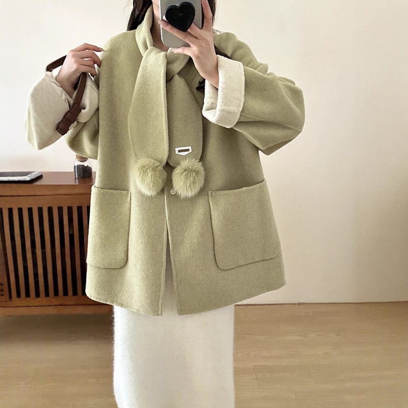 Palto de femei dublu fațat din lână cu design patchwork, 70–80% lână, croială Slim, lungime medie, guler rotund, mâneci lungi, închidere cu nasturi în față