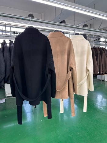 Palto de lână pentru femei cu guler înalt, lână dublă față, lungime regulată, mâneci Raglan, închidere cu nasturi pe un rând, stil minimalist casual coreean