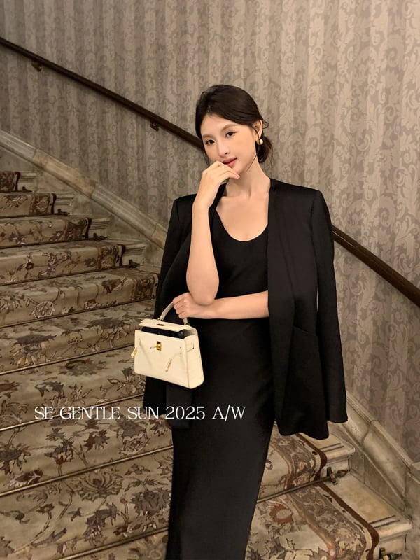 Női rövid zakó V-nyakkal, hosszú ujjú, kollázs dizájn, szintetikus rostok keveréke, őszi 2025