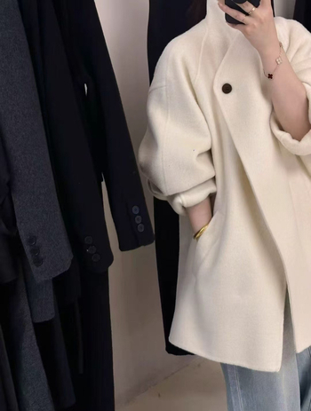 Palton reversibil din lână pentru femei, cu guler înalt, lungime scurtă (40–50 cm), cu șnur în față și curea, material gros, croială lejeră