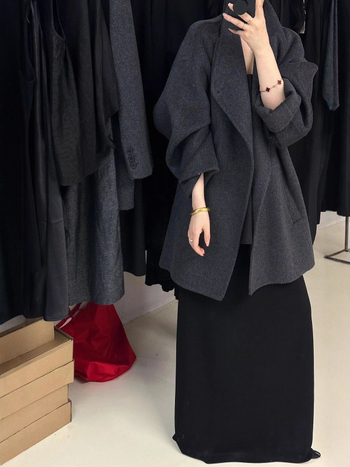 Palton reversibil din lână pentru femei, cu guler înalt, lungime scurtă (40–50 cm), cu șnur în față și curea, material gros, croială lejeră