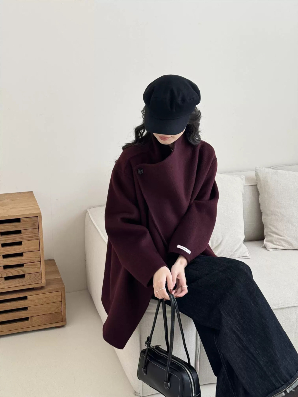 Palton reversibil din lână pentru femei, cu guler înalt, lungime scurtă (40–50 cm), cu șnur în față și curea, material gros, croială lejeră