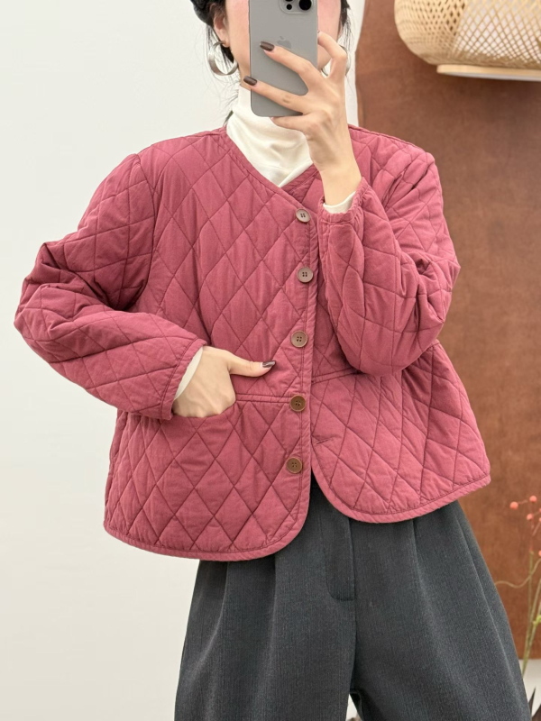 Jachetă damă quilted din bumbac, ușoară, scurtă, mâneci lungi, decolteu rotund, stil literar retro, material din bumbac 70–80%