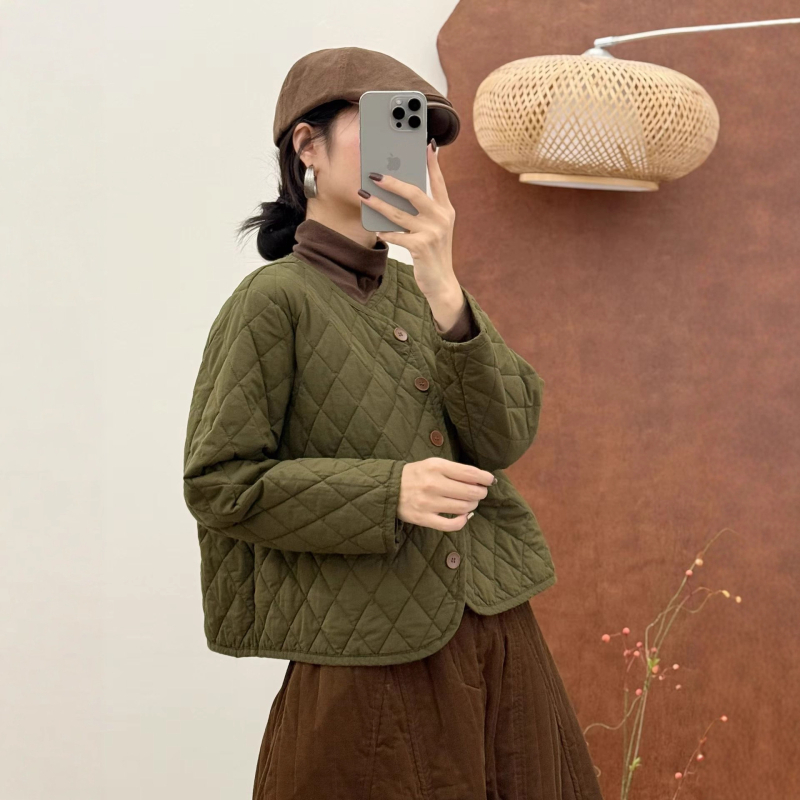 Jachetă damă quilted din bumbac, ușoară, scurtă, mâneci lungi, decolteu rotund, stil literar retro, material din bumbac 70–80%