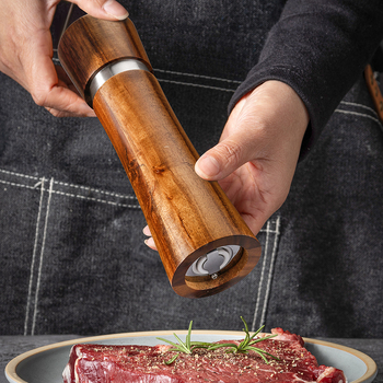 Set de râșnițe pentru piper din lemn de acacia, cu nucleu ceramic, funcționare manuală