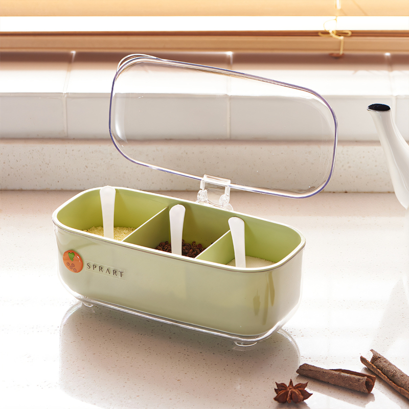 Recipient din plastic pentru condimente, cu capac integrat și spațiu de depozitare cu mai multe compartimente pentru condimente solide