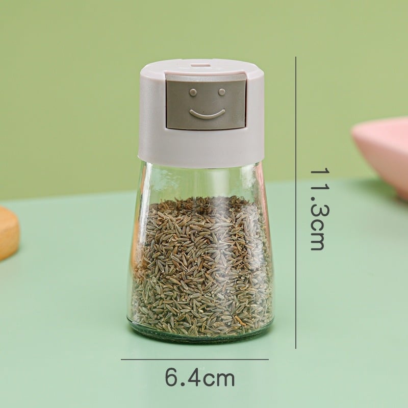 Üvegből készült só- és fűszeres tartó mérőfunkcióval — otthoni konyha számára