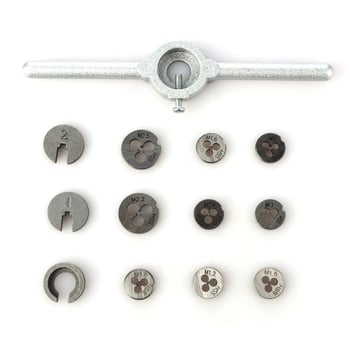 31 darabos menetkészlet, gyorsacél 6542