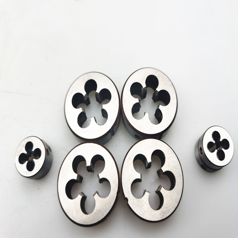 Hüvelykes körkörös menetvágó, BSW, menetméretek: 1/8, 1/4, 5/16, 3/8, 7/16, 3/4, 1-8 TPI, Mien