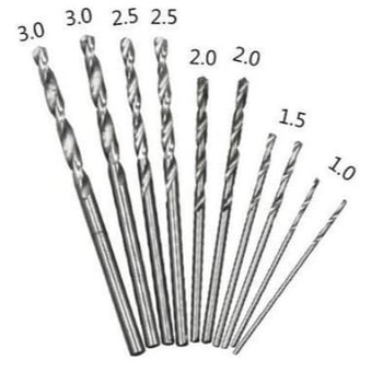 Ръчно въртящо се сверло с набор от 20 свредла и тризъбен патронник