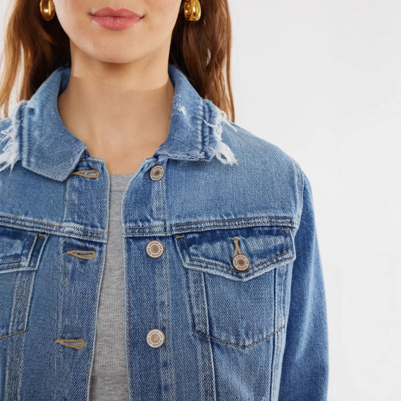 Női farmerdzseki, karcsú szabás, hosszú ujjú, polo gallér, pamut 95%+, rövid hosszúságú