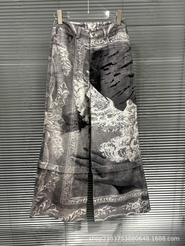 Prošiveni ženski kardigan - elegantan gradski stil, okrugli izrez, dugi rukavi, 90–95% viskoz, jesen 2025