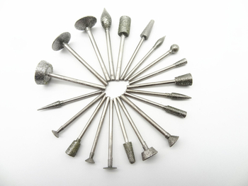 Set DIY de șlefuire cu diamant pentru sculptură în piatră – capete de șlefuire din emery, 20 buc./set, pentru prelucrarea pietrei, Ø40–80 mm, mâner Ø2.35–3.0 mm, forme multiple