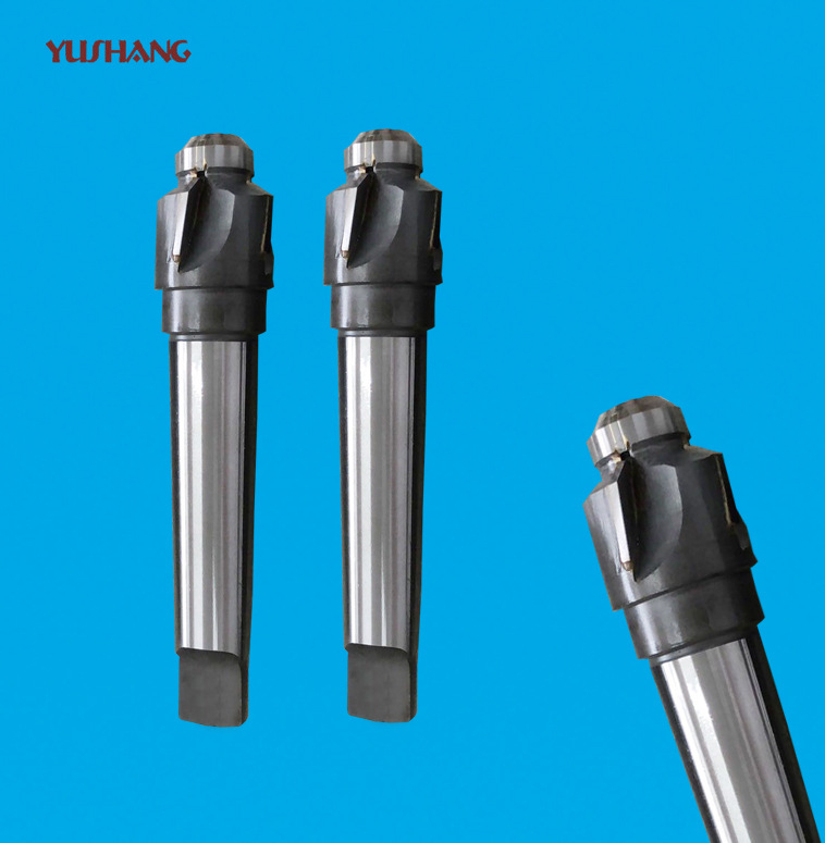 Megerősítés szükséges a formátumhoz: helyi kifejezéseket használó teljes fordításokat szeretnél minden nyelven, vagy inkább angol technikai kifejezéseket használjak konzisztensen? Igen felhatalmazás után elkészítem a teljes JSON-t 10 nyelven, 3–5 kulcs-spe