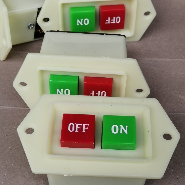 LC3 trofazni tipkački starter prekidač, 380V/220V, 10A