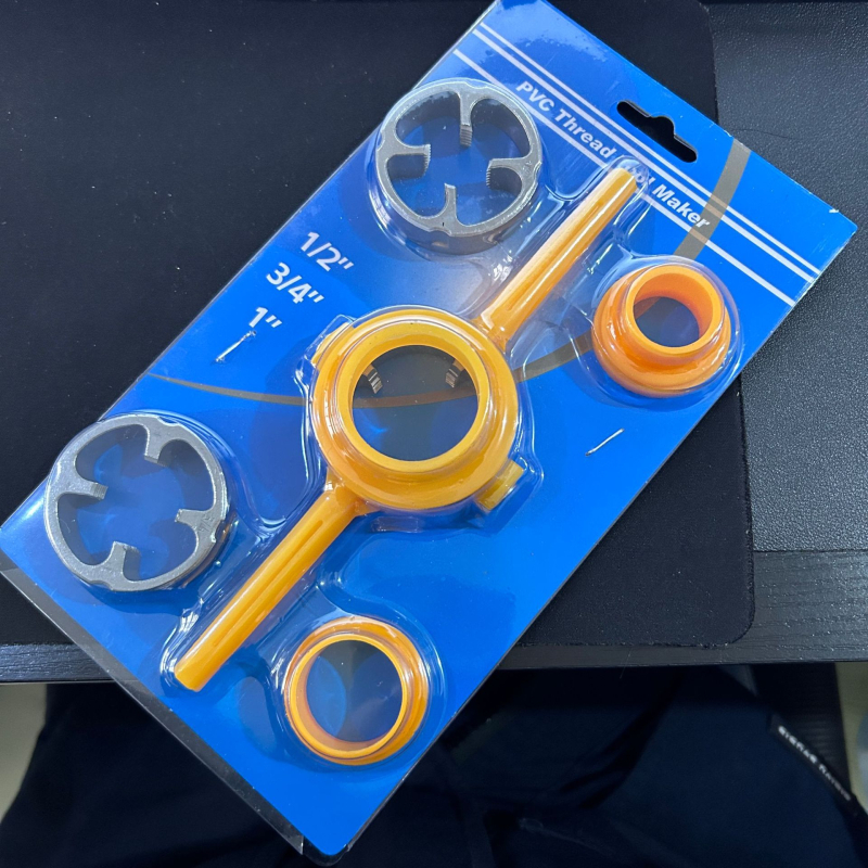 6-darabos menetmatrica készlet PVC csőhöz metszőkulccsal