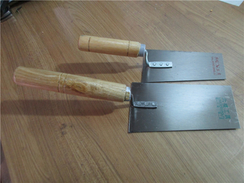 Lopată pentru montarea plăcilor de podea, lamă 65Mn, mâner din lemn, Hongfeng