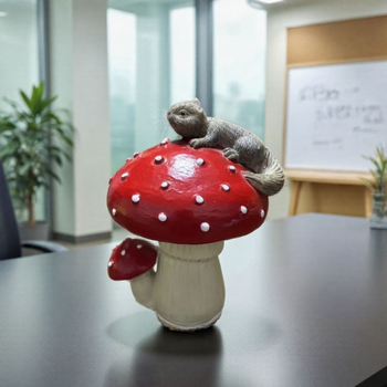 Ornament decorativ din rășină, temă ciupercă și veveriță, stil modern minimalist