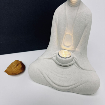 Statu Buddha od smole – vrtni ukras, kineskog stila, brenda Housedeco; izrada od smole; prilagodljivo