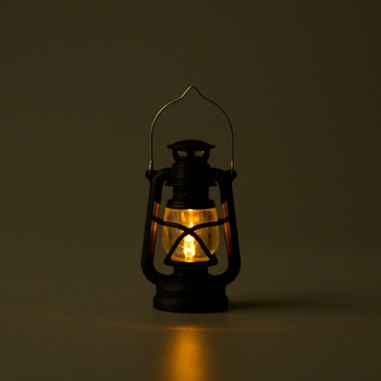 Lampă mini cu kerosen și floare de mătase — obiect decorativ retro, portabil, stil universal, cadou de ziua de naștere pentru un coleg de clasă