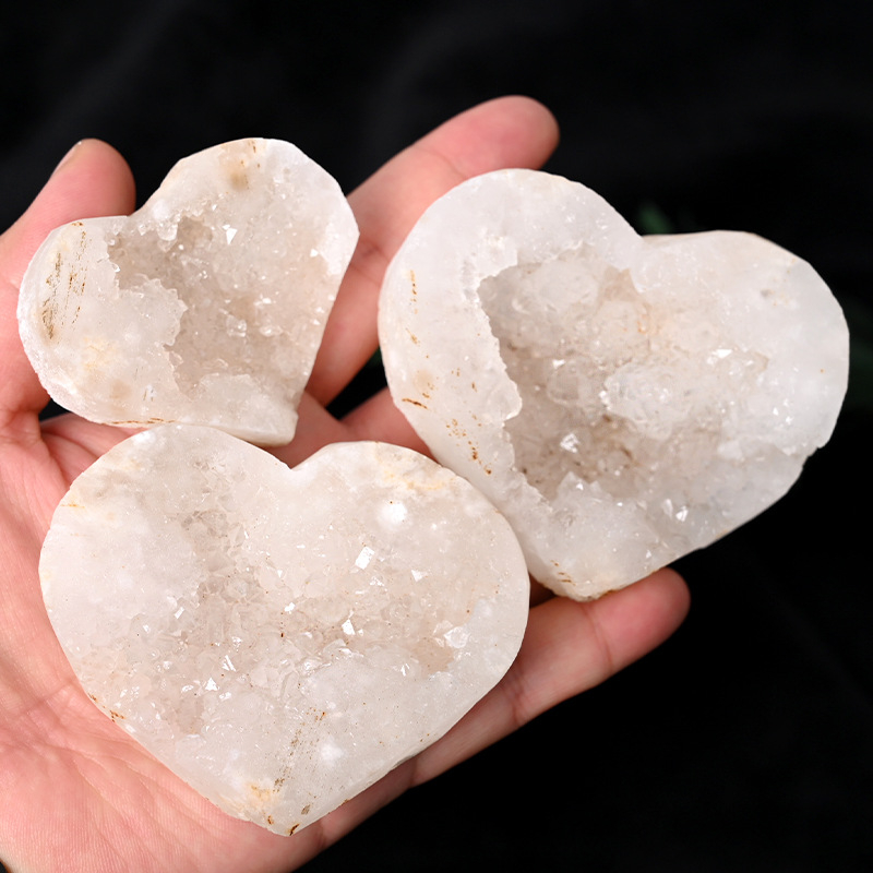 Ornament inimă din cristal geode natural, marcă Chuse, cristal natural, stil modern minimalist, ambalaj carton