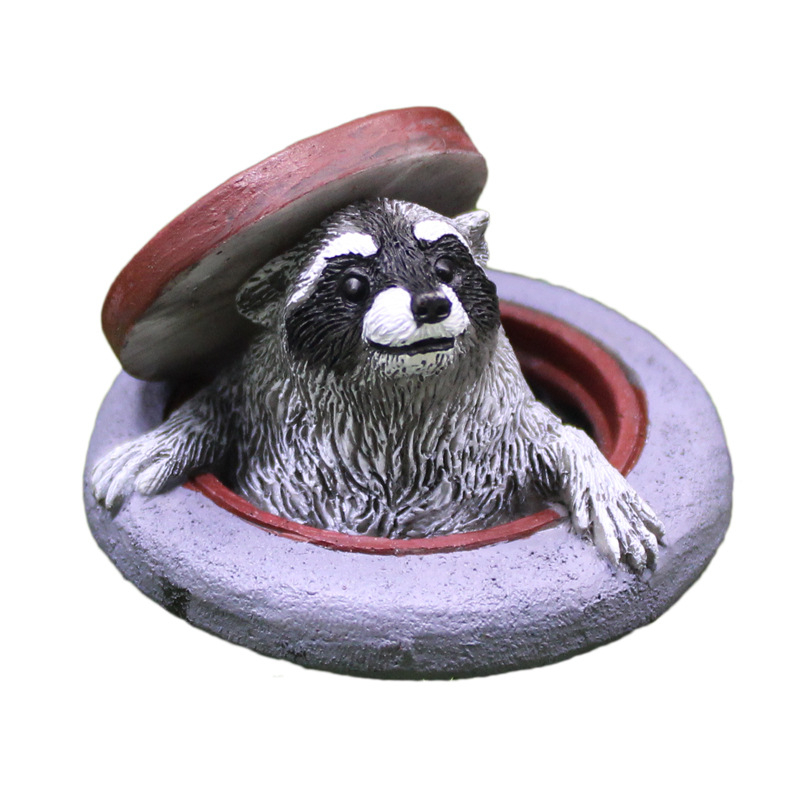 Yizun Figurica od smole raccoon – Dekor za životinje, Poklon spreman, Kartonska ambalaža