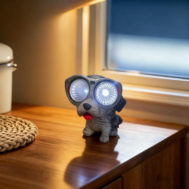 Napelemes Kis Kutya Lámpa — műgyanta kézműves, kültéri állatdekoráció, asztali és kerti hangulatvilágítás (Anyag: Szintetikus gyanta; Termékszám: Solar Small Dog; Kategória: Állat)