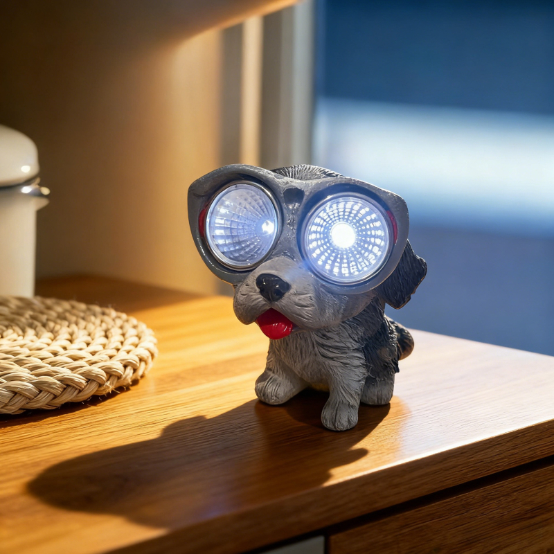 Napelemes Kis Kutya Lámpa — műgyanta kézműves, kültéri állatdekoráció, asztali és kerti hangulatvilágítás (Anyag: Szintetikus gyanta; Termékszám: Solar Small Dog; Kategória: Állat)