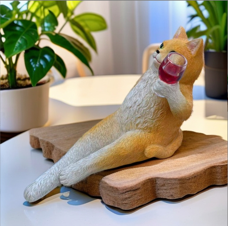 Gravírozott gyanta macska figura – dekoratív dísz a kertbe és az íróasztalra