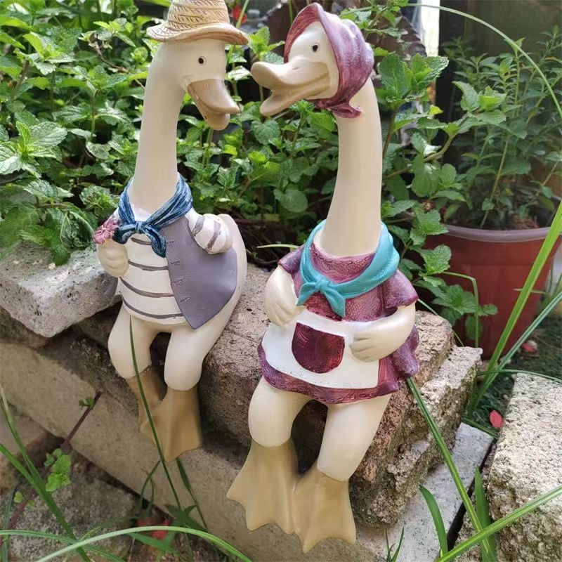 Gyanta kacsafigura - kínai stílus, gravírozott kivitel, kültéri kert dekoráció, márka Unique