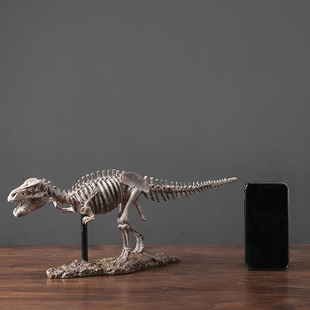 mt Ukras od smole sa skeletom dinosaura – personalizirano, kartonsko pakiranje