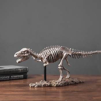 mt Ukras od smole sa skeletom dinosaura – personalizirano, kartonsko pakiranje