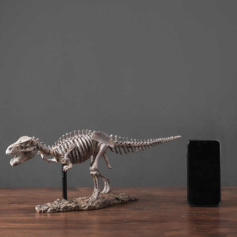 mt Ukras od smole sa skeletom dinosaura – personalizirano, kartonsko pakiranje