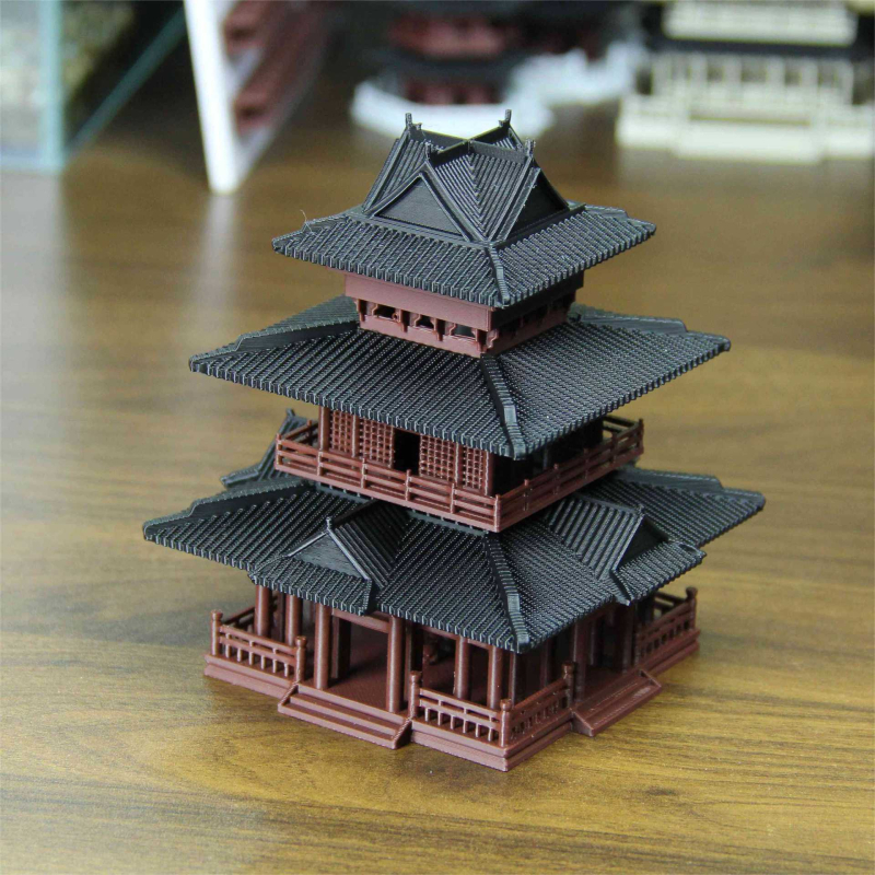 Kínai stílusú mini táj szobor pavilonnal, sziklakert motívummal és bonsai — PLA anyag