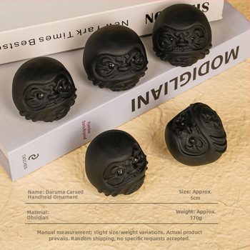Prirodni kristalni obsidijan Daruma — ručno držani ukras