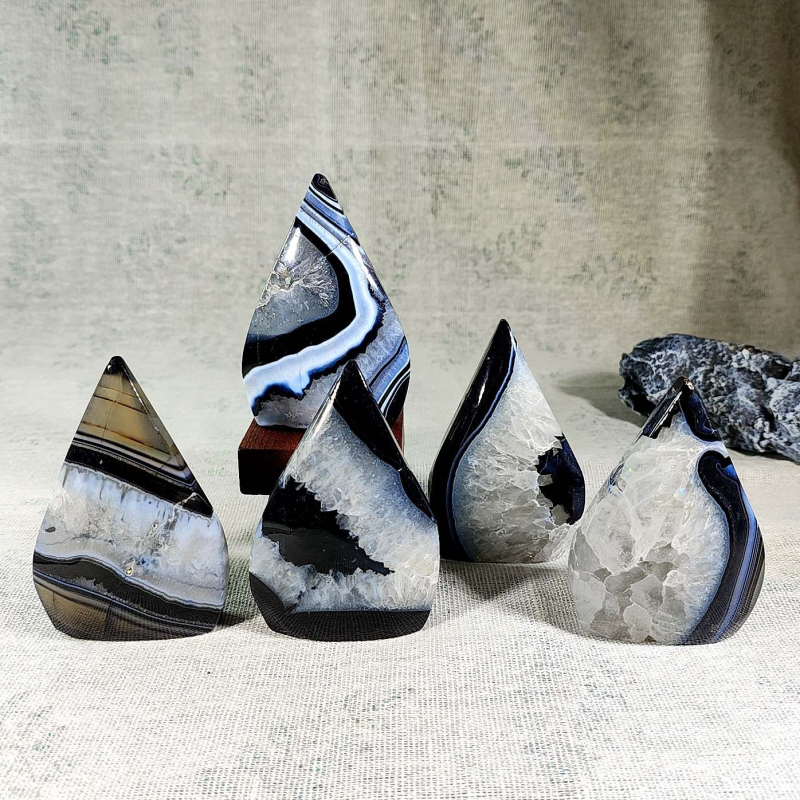 Ornament din crystal geode – stil geometric modern minimalist, cristal de cuarț roz, ambalaj PP în pungă