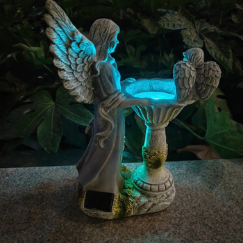 Európai stílusú angyal szobor színváltós lámpával, gyanta kézműves tárgy, napelemes éjjeli lámpa (Anyag: Gyanta; Készítés: félig kézi - félig gépi; IP: Nem engedélyezett)