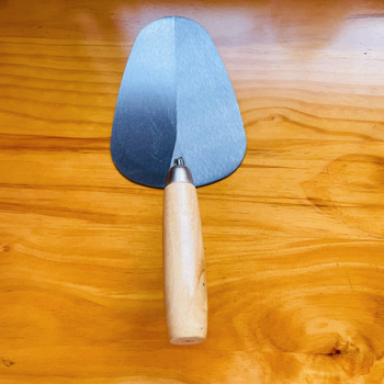 Téglaépítő glettelőkanál kör fejű, szerszám építkezésre, alkalmas téglázásra és vakolásra