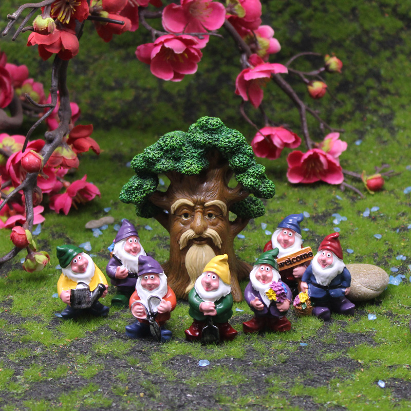 Ukrasna figura za vrt od smole: Tree Grandpa elf, Yizun, za mikro pejzaž