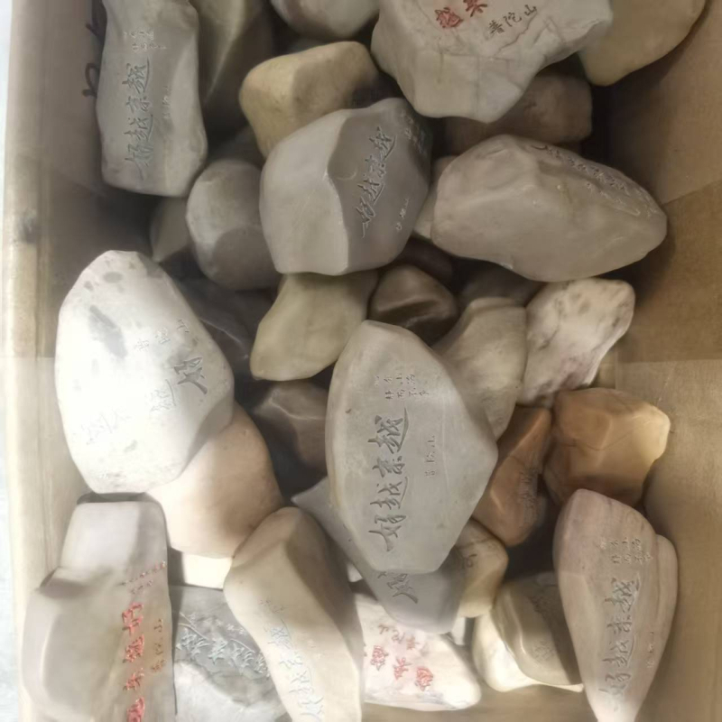 Kamen ručno izrezbarena ukrasna ozdoba — moderni minimalistički stil, prilagodljiva obrada