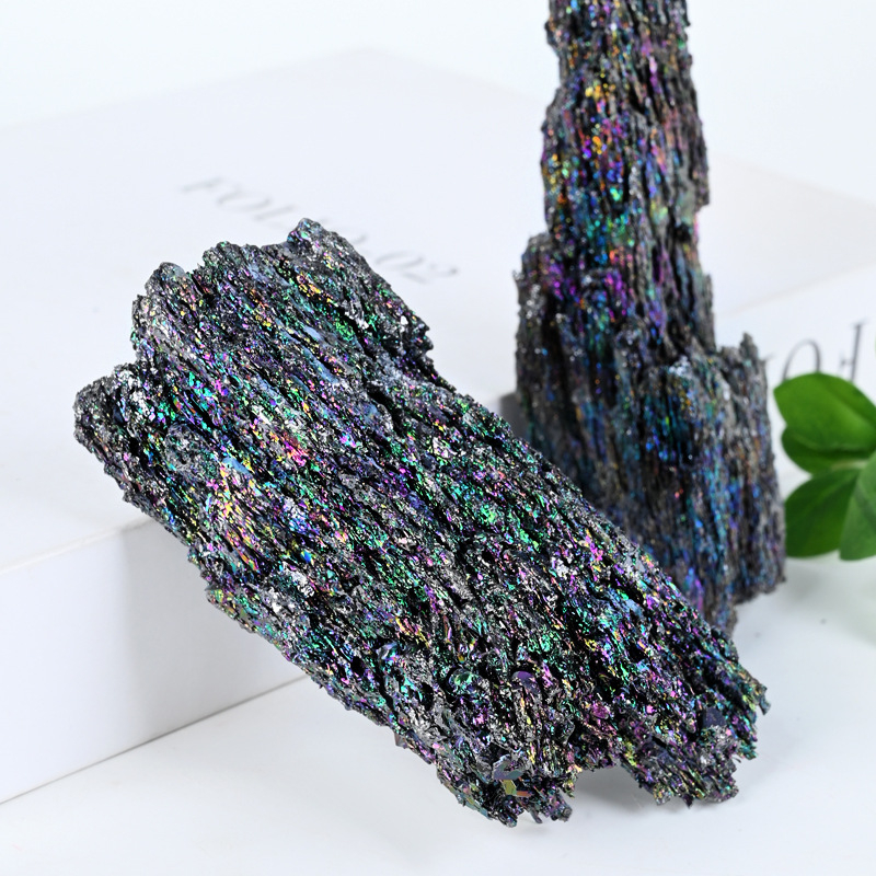 Geometrijski mineralni kristal – SiC sirovi kamen, obrazovni uzorak, kućna dekoracija (Kod proizvoda X20466)