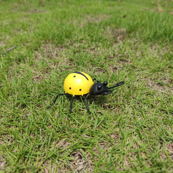 Kovani željezni ukras s motivom ladybug za dom i vrt – Hua Jie, materijal: željezo, stil: moderni minimalistizam, proces: drugi