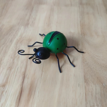 Kovani željezni ukras s motivom ladybug za dom i vrt – Hua Jie, materijal: željezo, stil: moderni minimalistizam, proces: drugi