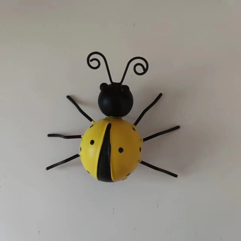 Kovani željezni ukras s motivom ladybug za dom i vrt – Hua Jie, materijal: željezo, stil: moderni minimalistizam, proces: drugi
