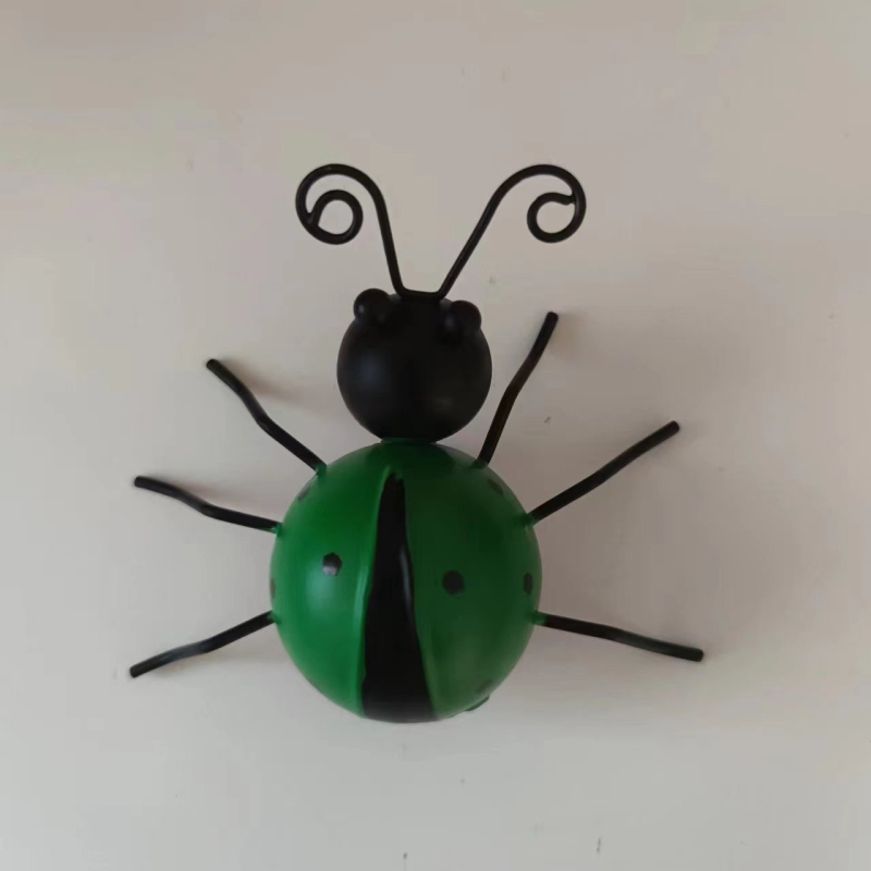 Kovani željezni ukras s motivom ladybug za dom i vrt – Hua Jie, materijal: željezo, stil: moderni minimalistizam, proces: drugi